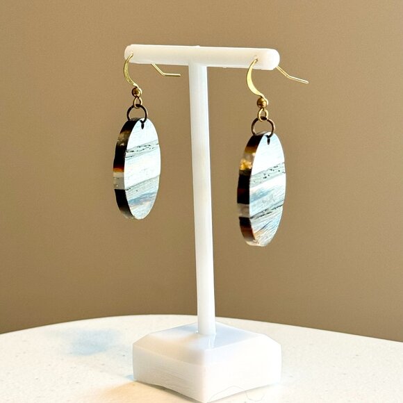 New Handmade Retro Walnut Gold Leaf Resin Boho Circle Earrings - Picture 5 of 7